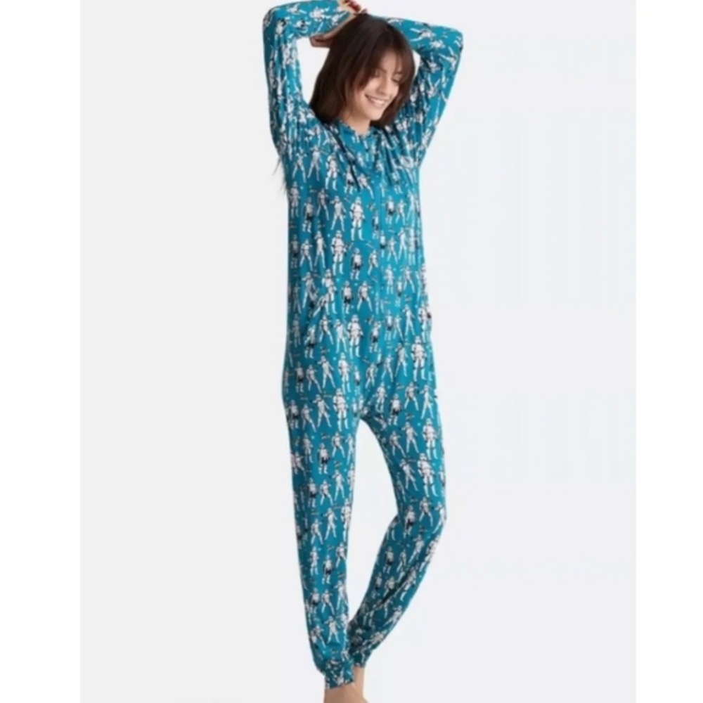 MeUndies Blue Storm trooper onesie!! Adult unisex Size L/XL!! Brand new!!